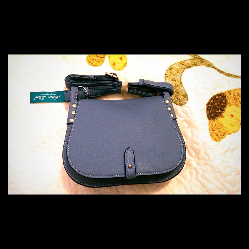 Woman’s Cross body bag - Picture 1 of 3